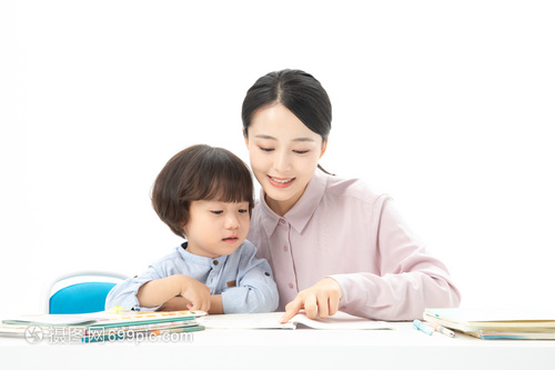 學前教育中教師指導的藝術 以愛為引，以趣為徑